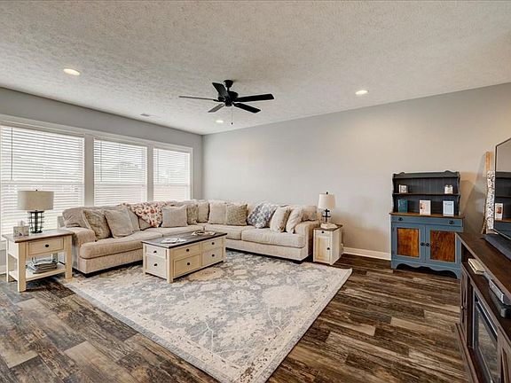 5th image of 4774 Windstone Dr