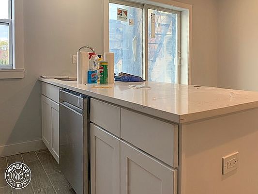 3rd image of 264 Bleeker Pl #3A