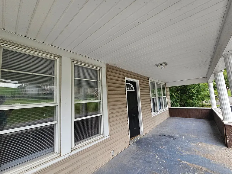 389 Gilmore St — Photo 14