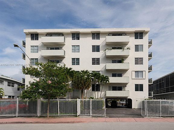 2nd image of 8024 Tatum Waterway Dr APT 6B