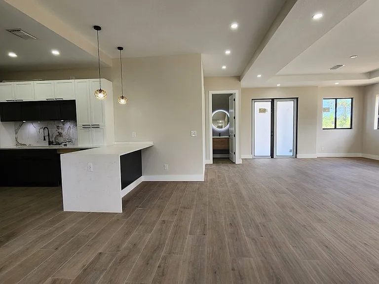 47 Brig Cir E — Photo 8