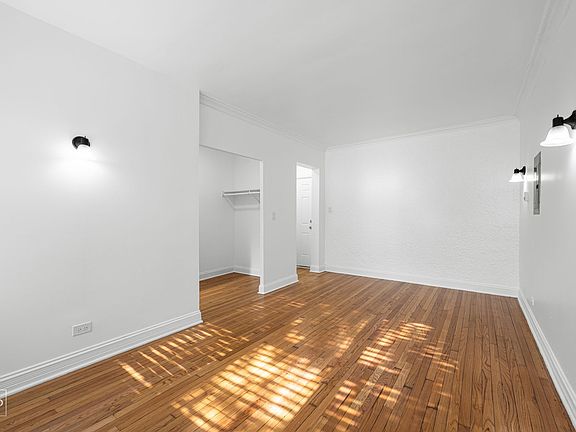 5th image of 7903 S Luella Ave #2192482