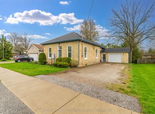 492 Victoria St, Warwick, ON N0M2S0