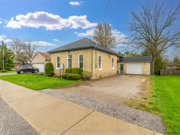 492 Victoria St, Warwick, ON N0M 2S0