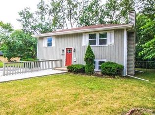 3007 Carman Ave, McHenry, IL 60050