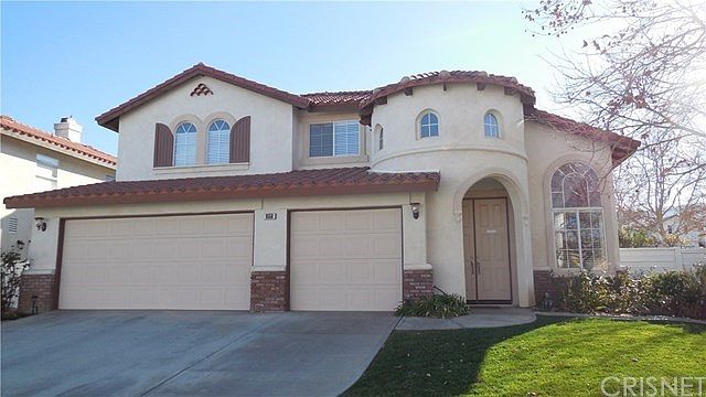 Gorgeous Westside home 4 bedrooms plus 1st floor bonus room, 3 bathrooms in 3186 sq feet!