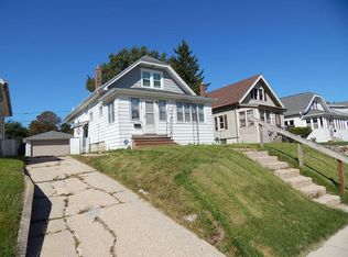 1329 S 85th St, West Allis, WI 53214