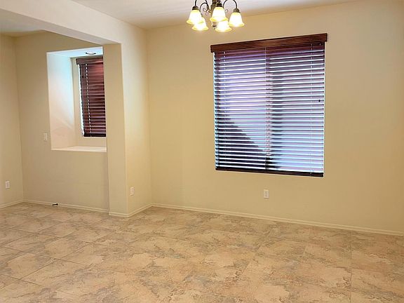 3rd image of 150 W Hackberry Dr