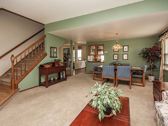 4th image of 8870 Trottenham Ct