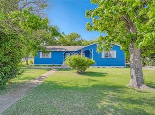 108 W Austin Ave, Hutto, TX 78634