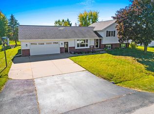 W3085 Springfield Dr, Appleton, WI 54915