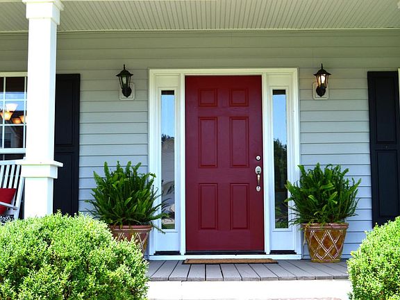 2nd image of 134 Woodberry Dr NW