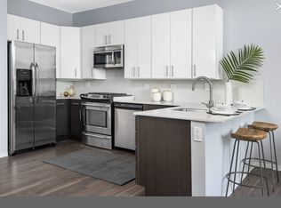 780 W Adams St #3208, Chicago, IL 60661