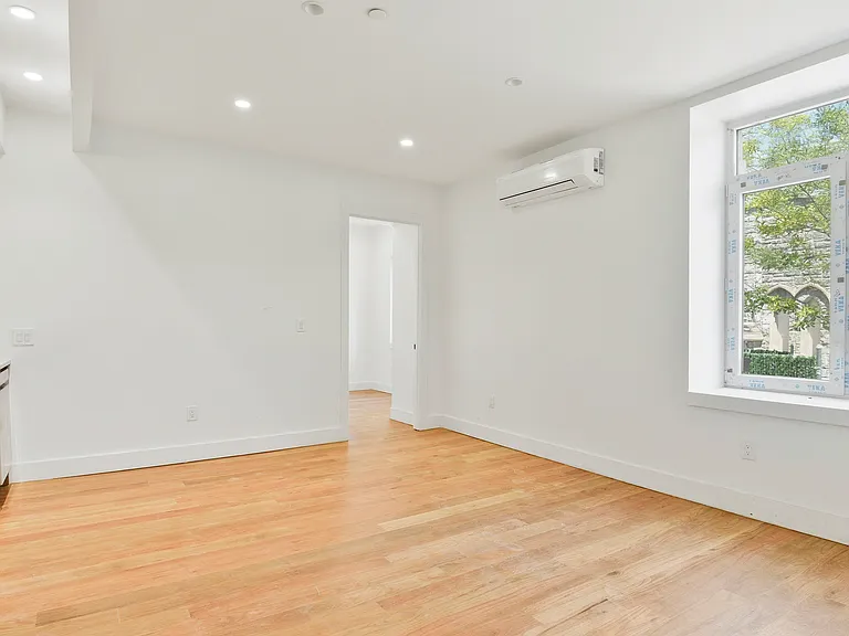 434 Sackett St #1 — Photo 9