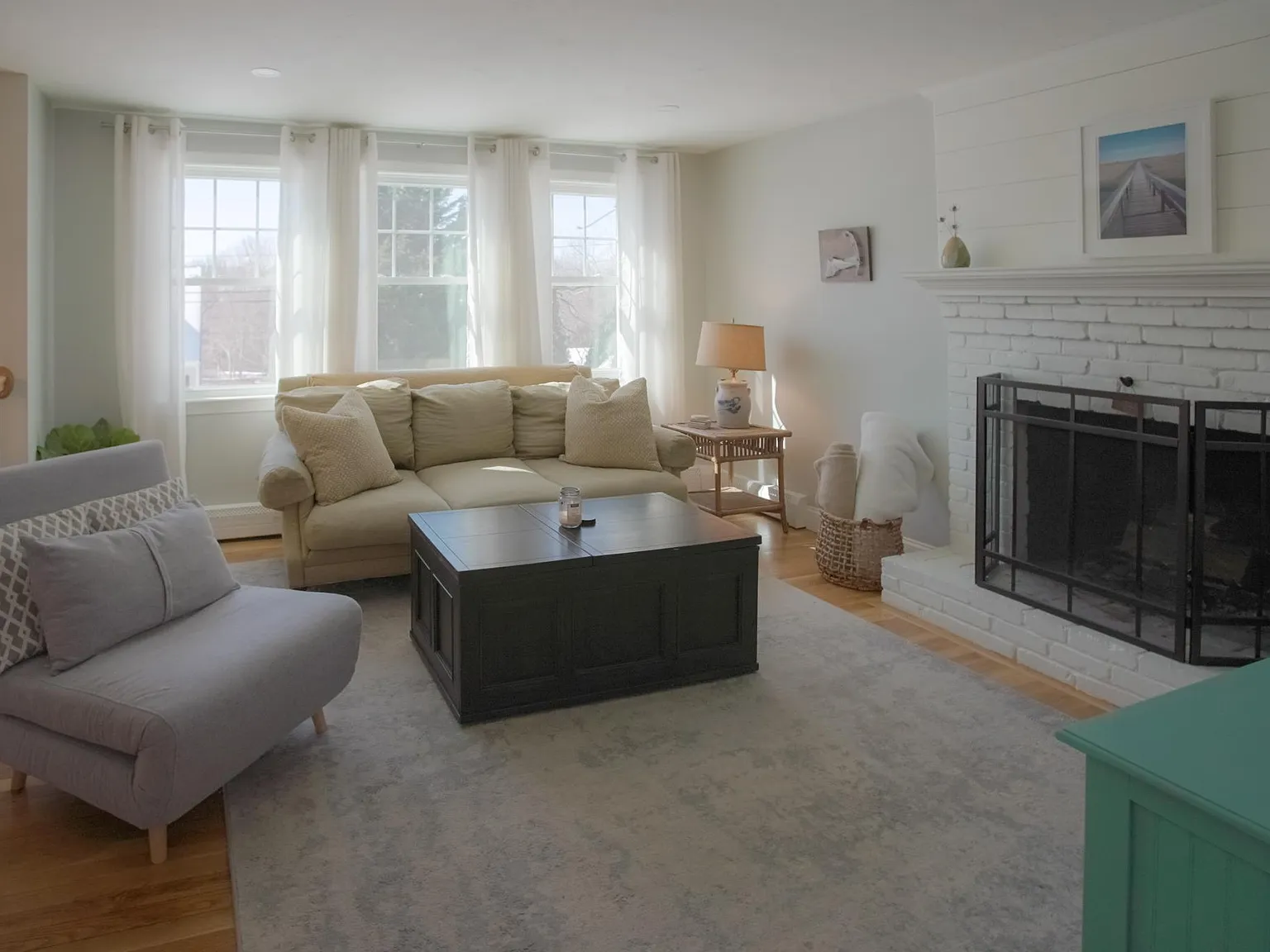 3 bed, 1284 sqft, $3,300 — Photo 2