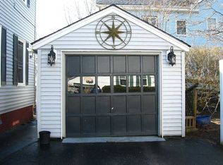 24 Chester St, Amesbury, MA 01913