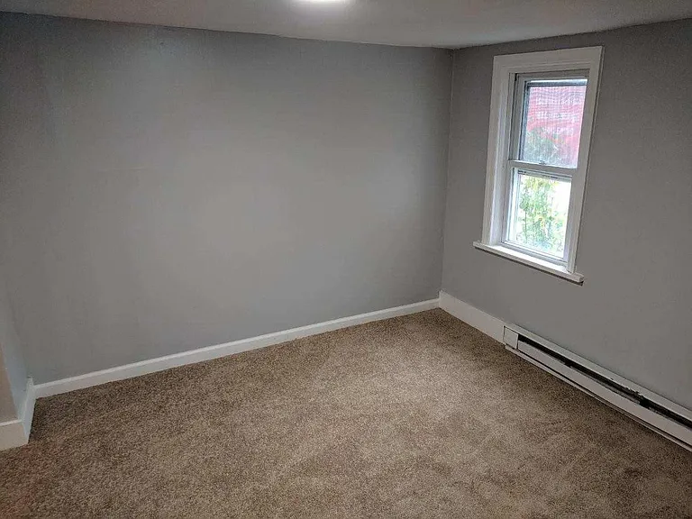 9 N Hillside Ave — Photo 3