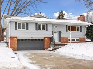 3420 Maplewood Dr, Saint Anthony, MN 55418