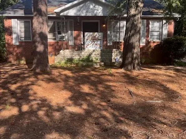 1166 Edna Pl, Macon, GA 31204