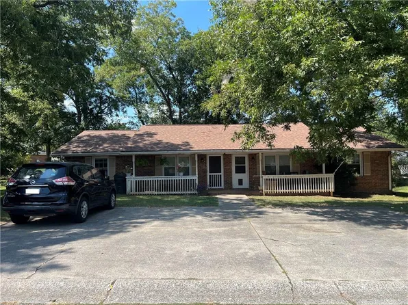 15 Home Place Dr NW, Cartersville, GA 30121