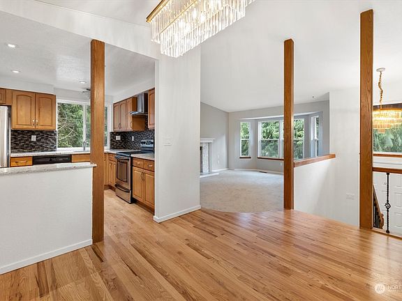3rd image of 10619 184th Avenue NE