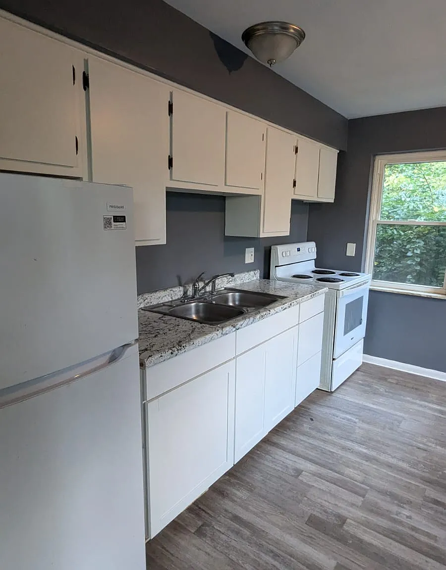 3 bed, 1200 sqft, $1,750 — Photo 4