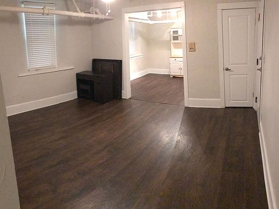 5th image of 2530 Dupont Ave S APT B1