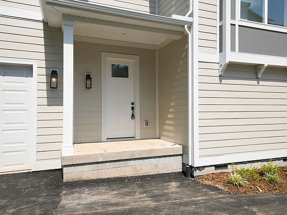 3rd image of 508B Waycross Dr