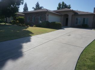 9909 Manhattan Dr, Bakersfield, CA