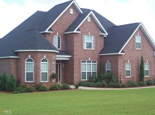 83 Pecan Landings Dr, Fort Valley, GA 31030