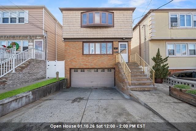 1st image of 156 W 21st St