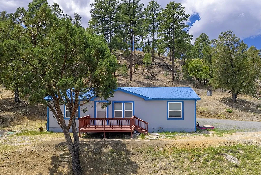 3 bed, 1339 sqft, $1,700 — Photo 1
