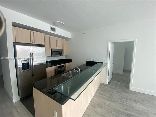 1st image of 1111 SW 1st Ave #2217