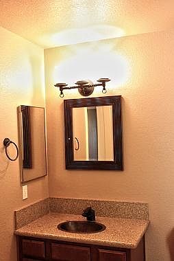 4th image of 2704 Applegrove Cir