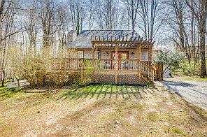 1st image of 4 Monteray Ct