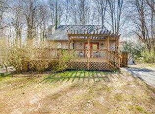 4 Monteray Ct, Johnson City, TN 37604