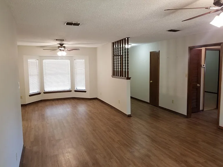 754 Silver Maple Dr — Photo 2