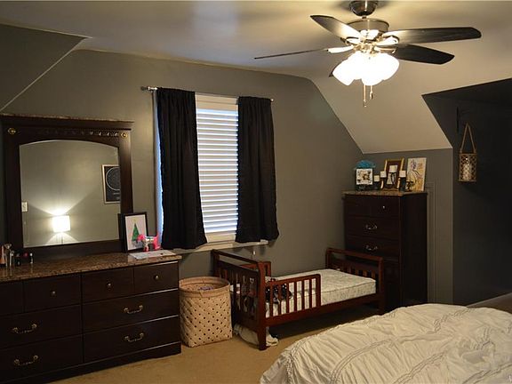 5th image of 9138 Shantz Ave