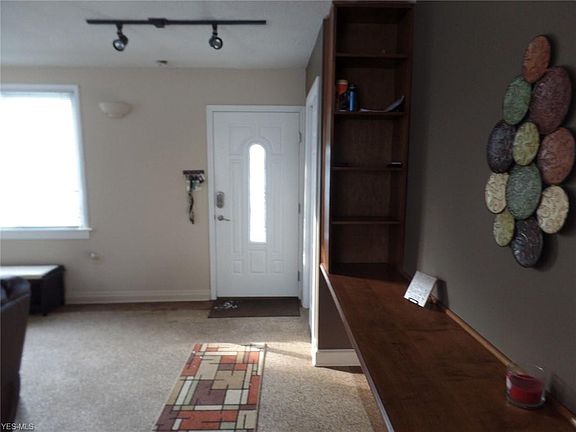 4th image of 2947 Burnham Jump Dr