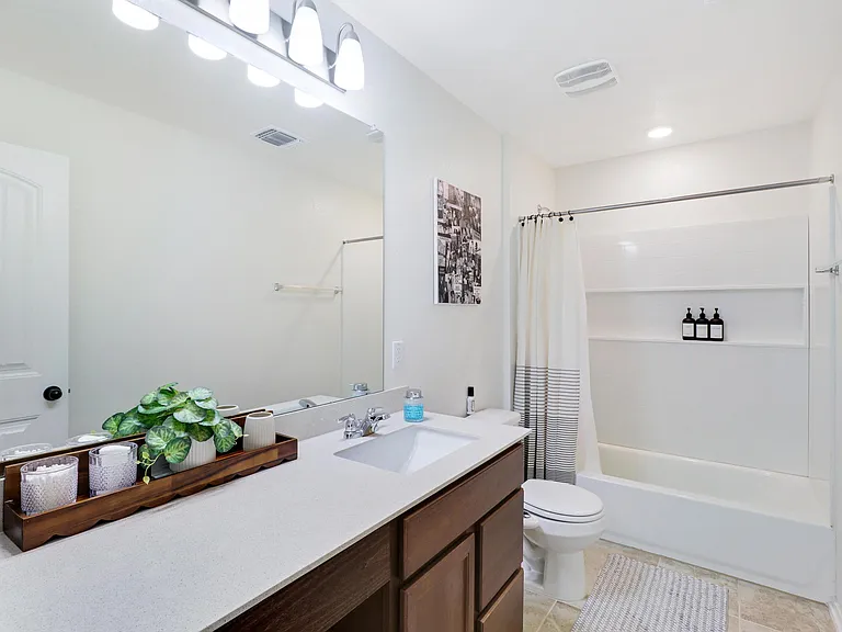12725 Mogador St — Photo 22