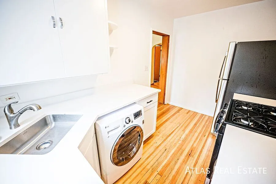 Large 1 Bed 1 Bath Apartment Walking Distance to Downtown Golden and Colorado School of Mines. W/... — Photo 4