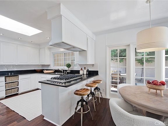 5th image of 18056 Lake Encino Dr