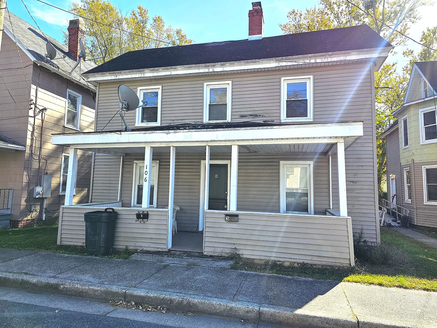 106 East East Street - B — Photo 1