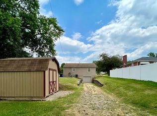 583 Beacon Rd, Newark, OH 43055