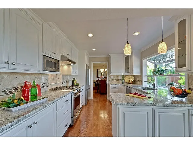 21845 Hyannisport Dr photo 1