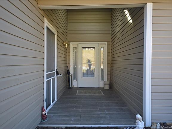 3rd image of 239 Castle Creek Dr #401