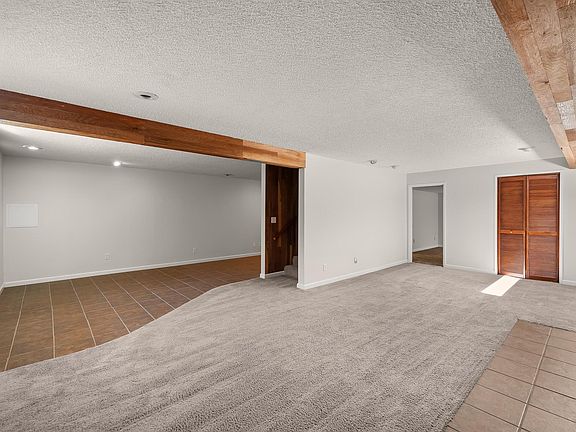 2nd image of 420 W McBryde Ave