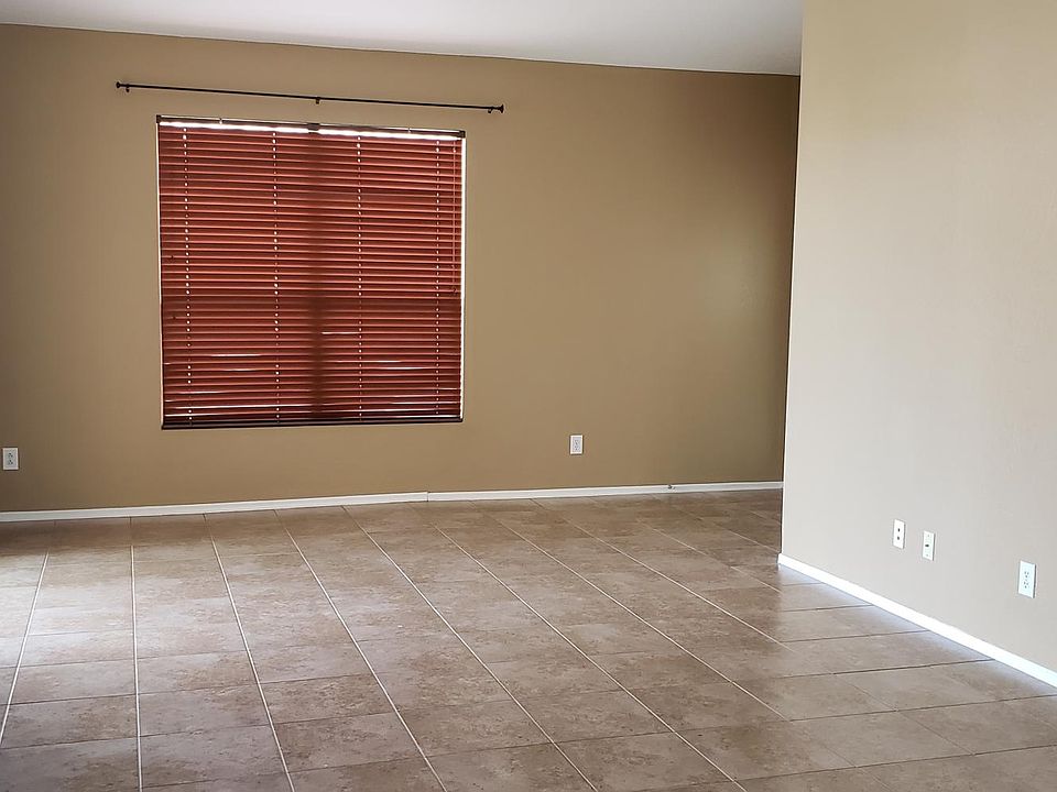 2nd image of 638 E Kyle Dr