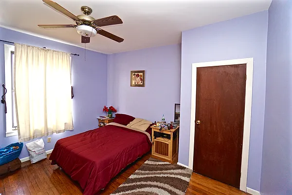 Sold by Bizzarro Agency | media 1