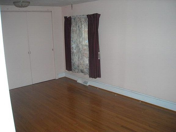 4th image of 3071 Arnold Ave